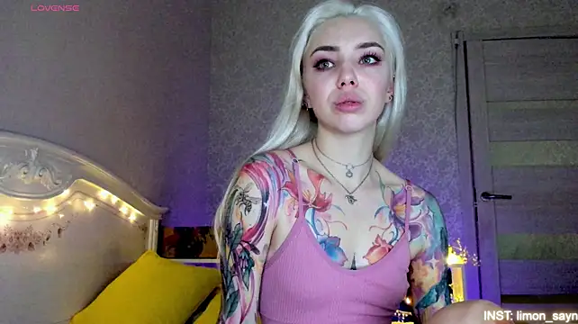 LillyMoure_