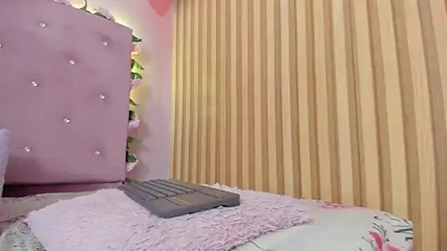 lovely__kiss__