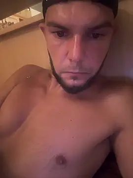 MythicalShadow32 live cam on StripChat