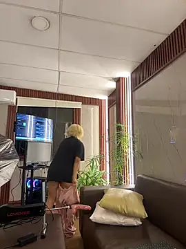 Eva_Feller69
