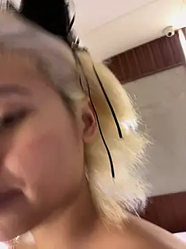 Eva_Feller69