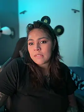 miacanela_xo
