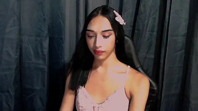 Velvet_Ysabelle live cam on StripChat