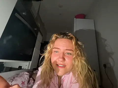 MaddyCherryX