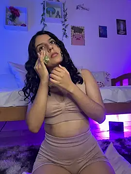 OhMySelenyx3 live cam on StripChat