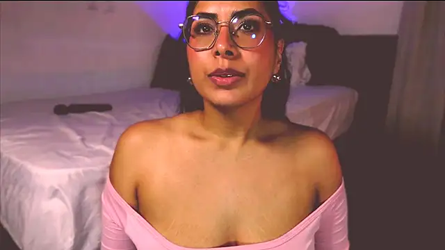 tina_olsen07 live cam on StripChat