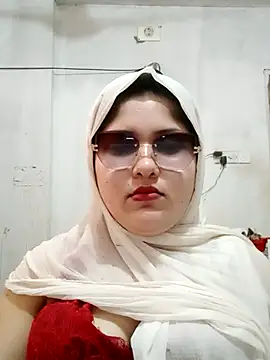 Nusrat-N live cam on StripChat