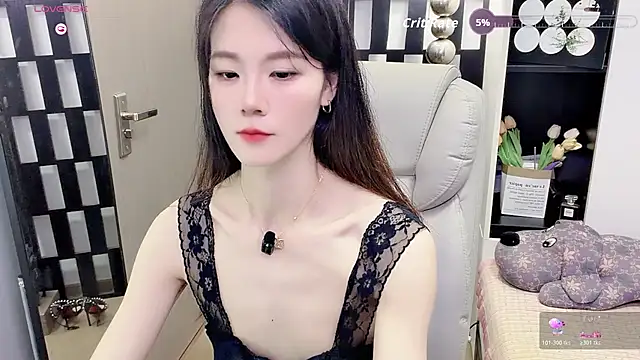 Yueyue-MM live cam on StripChat