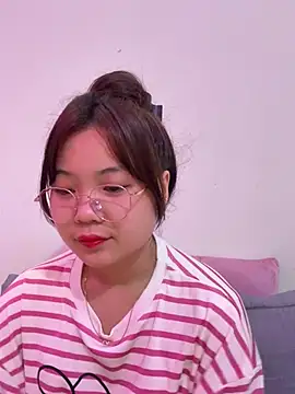 ___KARA___ live cam on StripChat