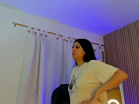 hilary_collins1