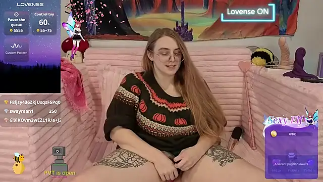 WillowtheWhip87 live room snapshot on Stripchat