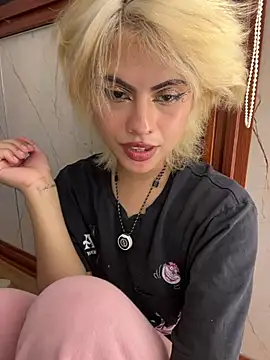 Eva_Feller69