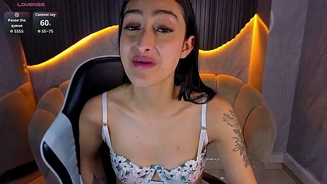 Tifany_Tx live cam on StripChat