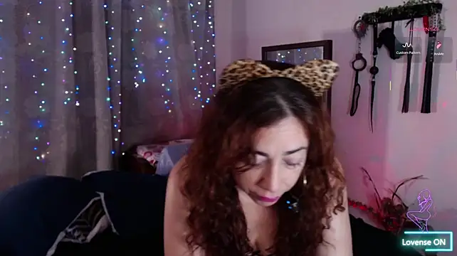 Eve_Blue77 live cam on StripChat