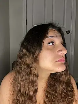 treasurebabii live cam on StripChat