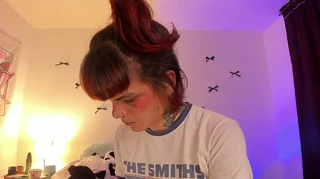 Alessamoth live cam on StripChat