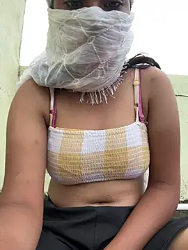 SexySuhana69 live cam on StripChat