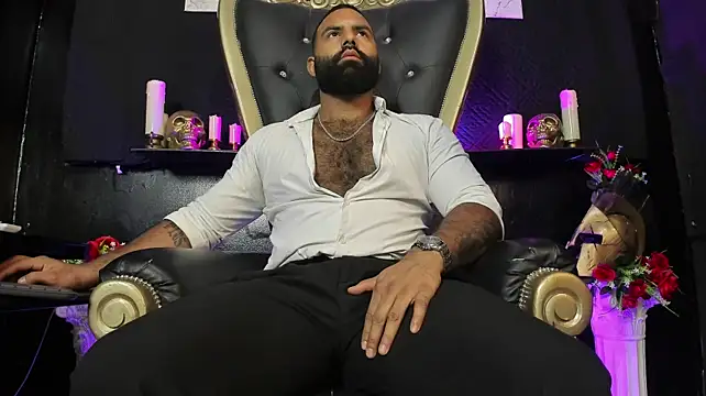 BeardAndrew live cam on StripChat