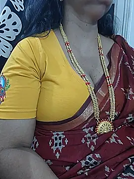 Nayana_456 live cam on StripChat