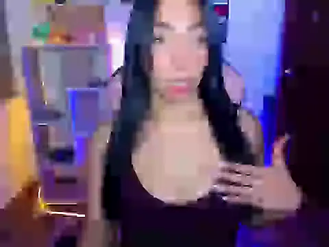 Amber_Morgan_1