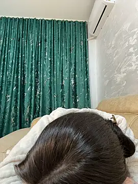 KaylaLewyss live cam on StripChat