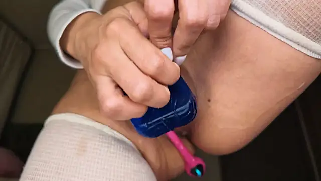 liarmosca21 (F young) - Domi inside pussy 🥵