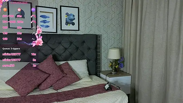 sophie__blare live cam on StripChat