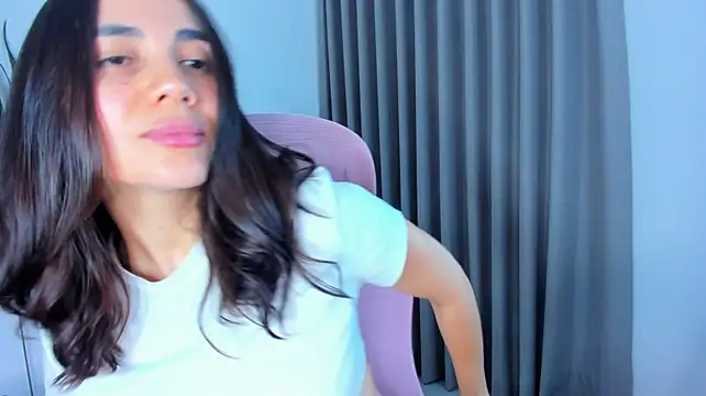 sara_ospina22 live cam on StripChat