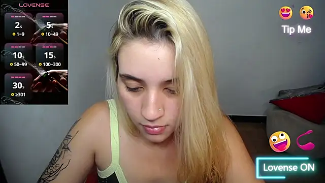 Ambar_lynn01 live cam on StripChat
