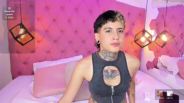 Ethana_lennox live cam on StripChat