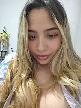 bebita_fiu live cam on StripChat