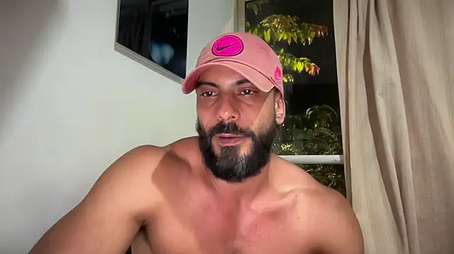romeolovedark live cam on StripChat