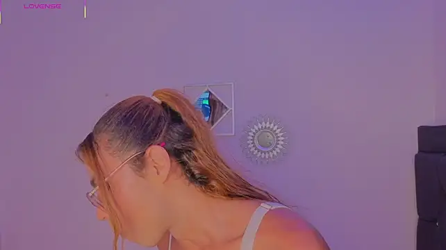 Model: ass_naughty_20