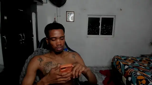 Kofi_exotic_2 live cam on StripChat
