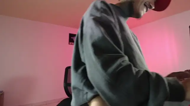 trieone live cam on StripChat