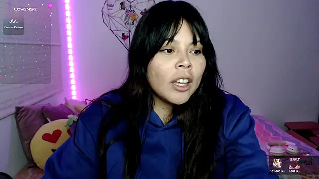 EllieMoonX live cam on StripChat