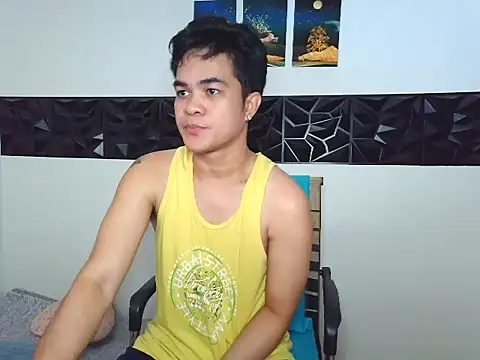 yourmikexxx live cam on StripChat