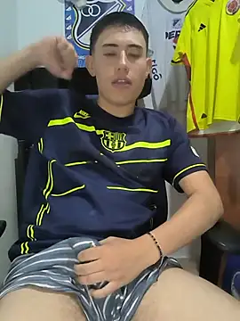 thiagoo_vega (M twink) - Shirt Off 🔥