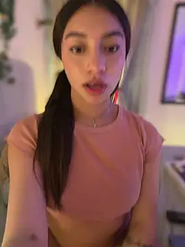 CocoaGigiMuse live cam on StripChat
