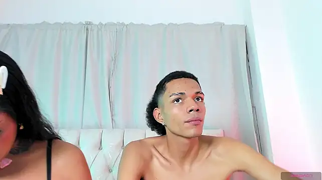 candyandmarilyn live cam