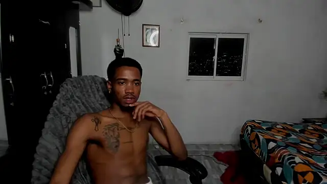 Kofi_exotic_2 live cam on StripChat