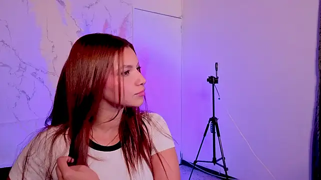 Bella_MM live cam on StripChat
