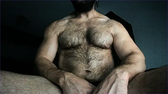 Hugealphabeast live cam on StripChat