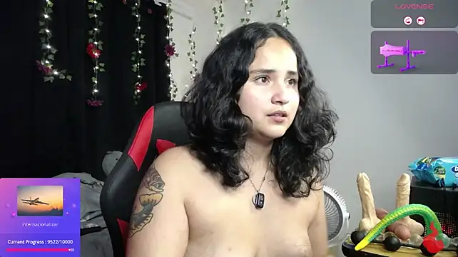 IncognitoLive1 live cam on StripChat