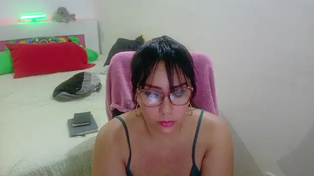 hottplay live cam on StripChat