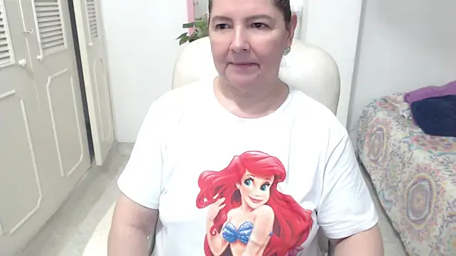 leonela_69 live cam on StripChat