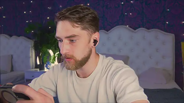 Dexter_Raze live cam on StripChat