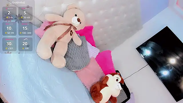 HottSalomee live cam on StripChat