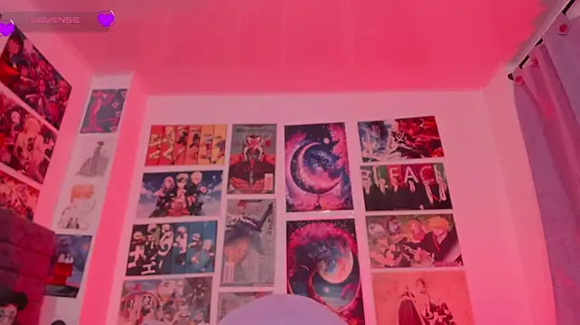 MissCurvyTop webcam