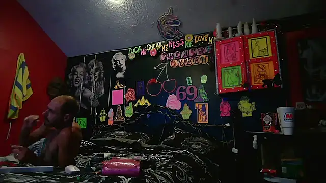 splash_queen420 (Ask my age) - Bend Over Shake Ass